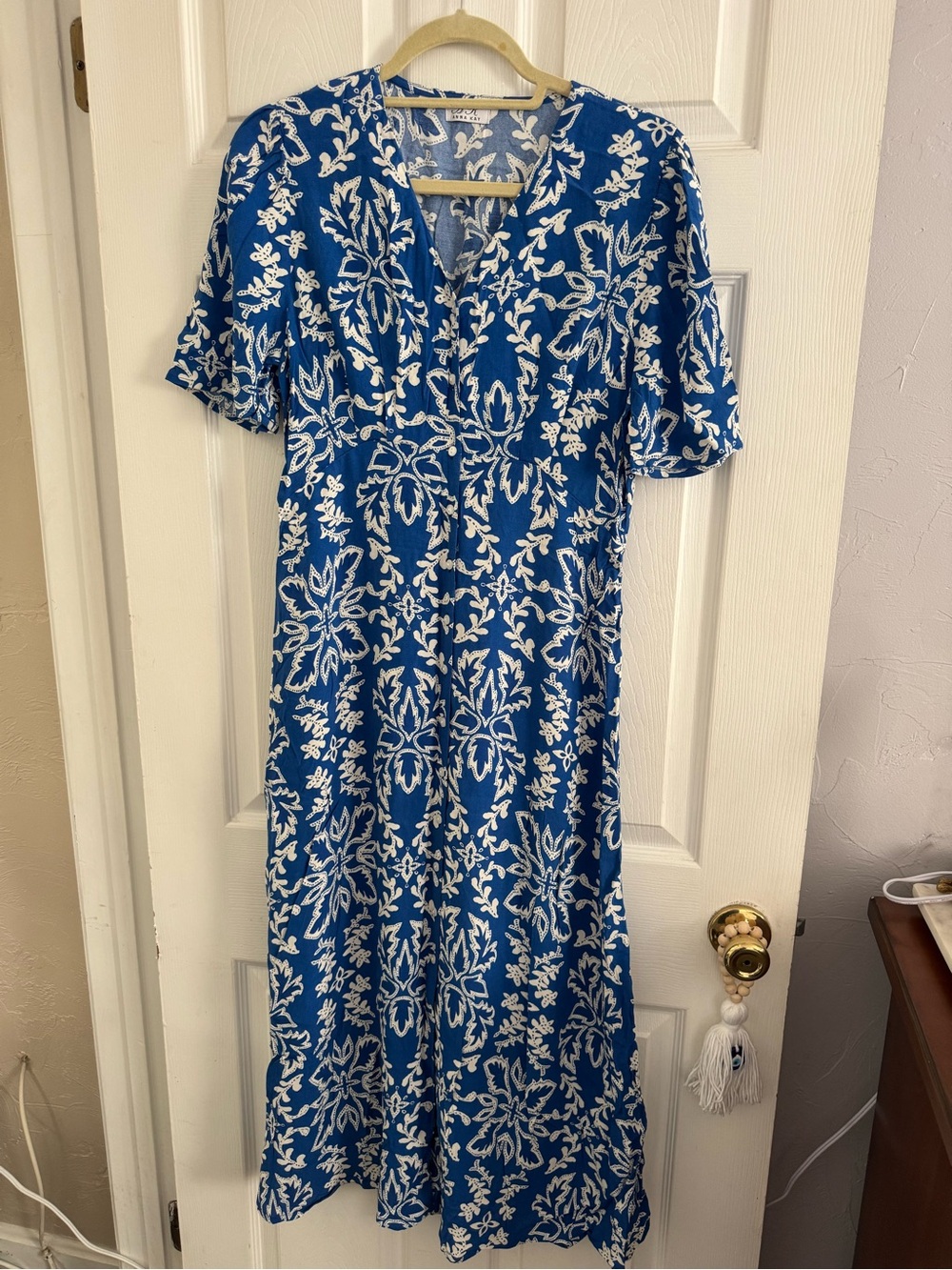 ANNA KAY Blue & White Floral V‑Neck Maxi Dress